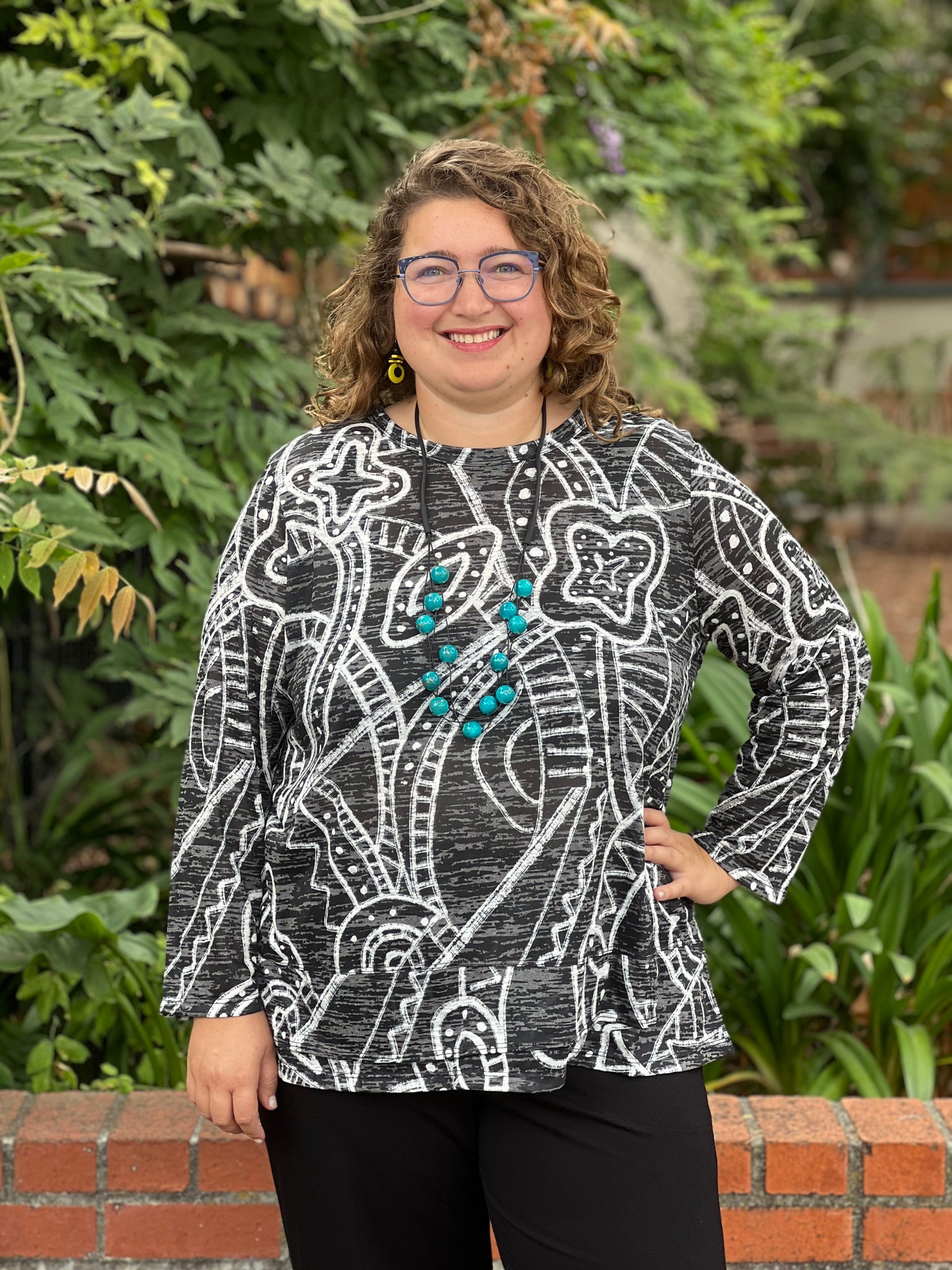 Jess and Jane Burnout Overlap Hem-Art Deco