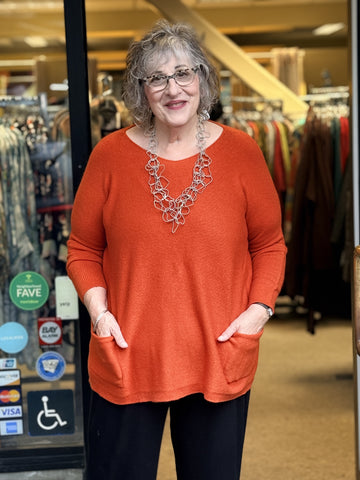 Amazing Woman Cary One Size Pocket Sweater-Burnt Orange