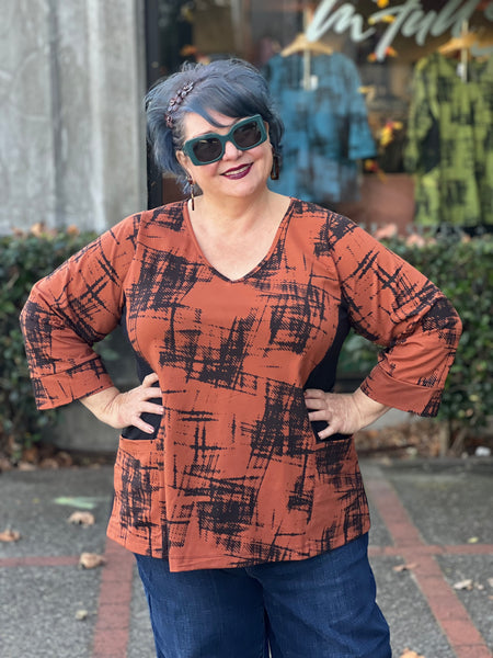 Flutter V Neck Maui Top-Rust Combo