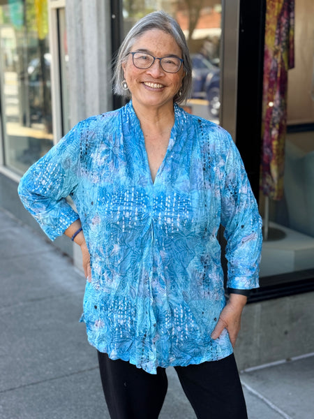 Shana Crinkle V-Neck-Turq Floral