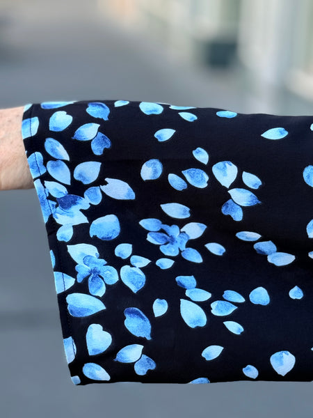 Klaveli 3/4 Sleeve Jacket- Black/Blue Flowers