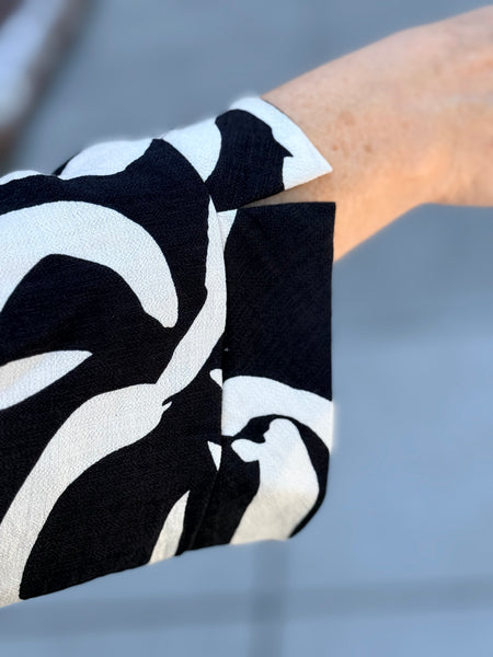 Niche Canyon Blouse- Black/White Floral