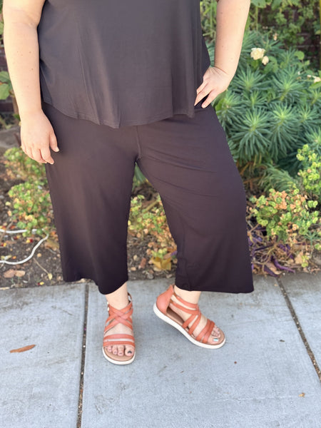 Blue Sky Bamboo Knit Yoga Capri-Black