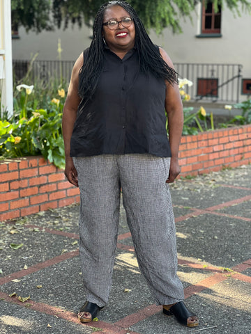 Eileen Fisher Puckered Linen Check Taper Pant-B/W