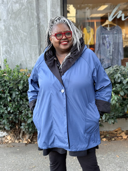 Lindi Reversible Pleated Hood Raincoat-Blue/Black