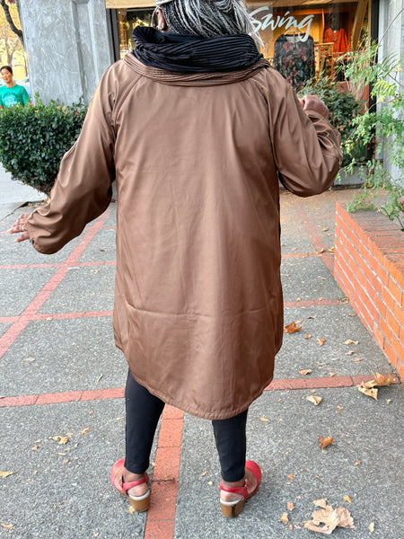 Lindi Reversible Pleated Hood 3/4 Raincoat- Bronze/Black